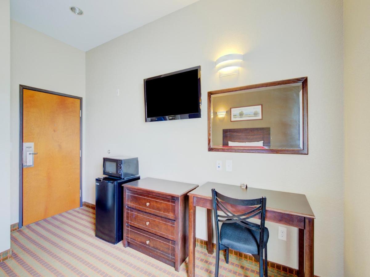 Hotel Dilley Grand Εξωτερικό φωτογραφία