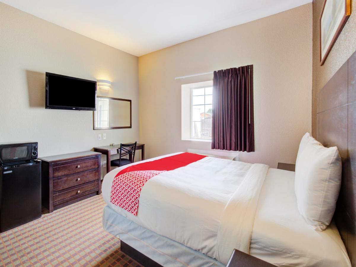 Hotel Dilley Grand Εξωτερικό φωτογραφία