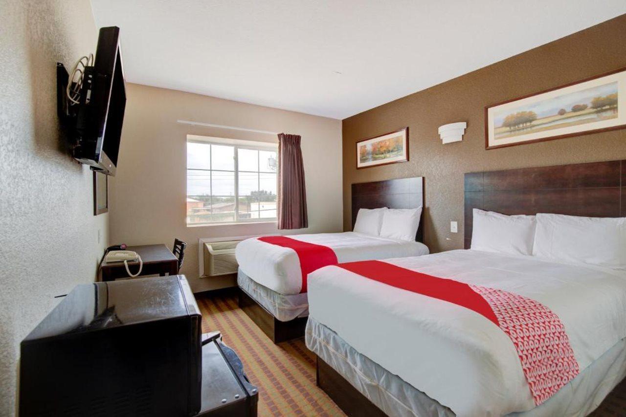 Hotel Dilley Grand Εξωτερικό φωτογραφία