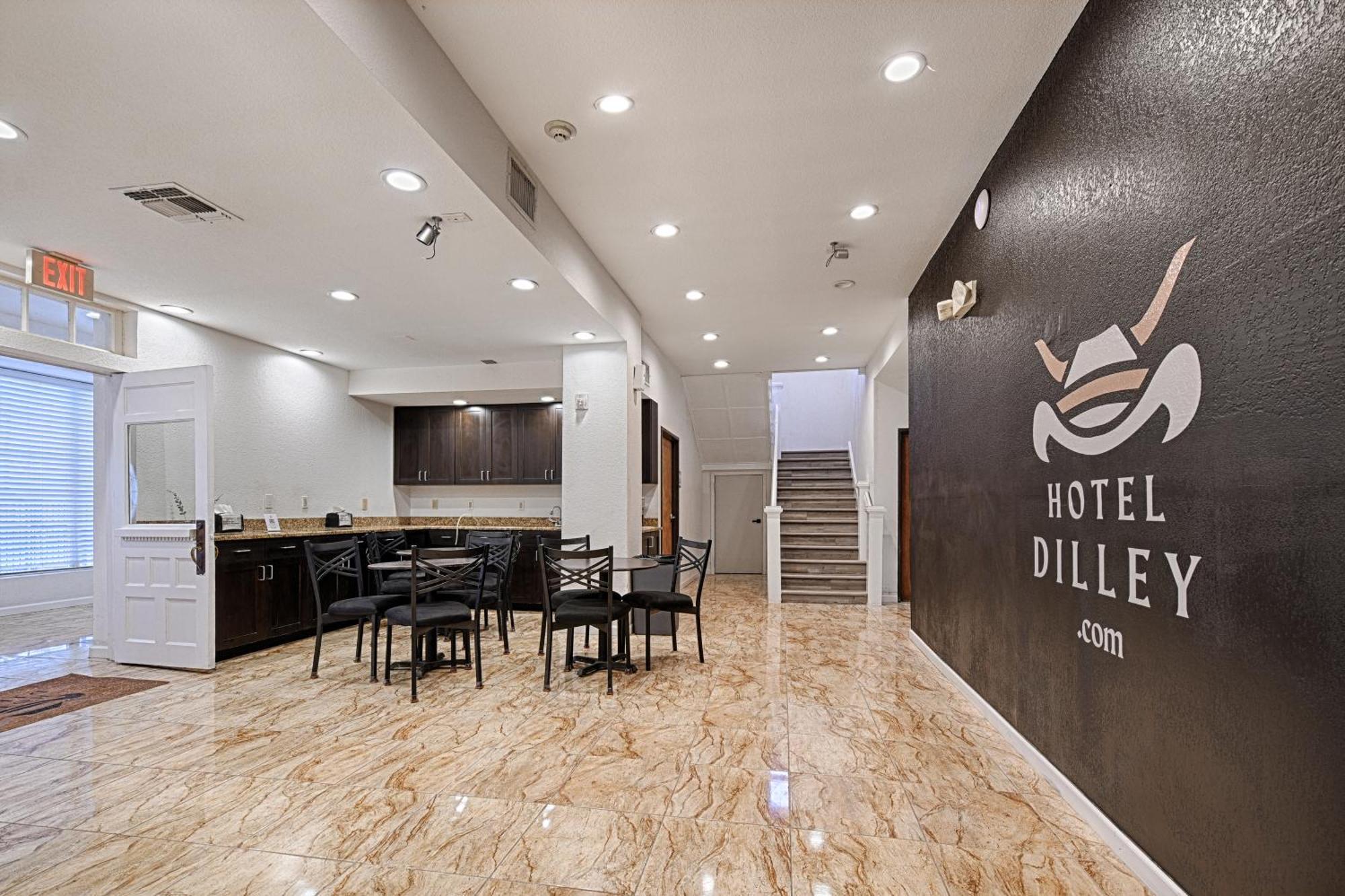 Hotel Dilley Grand Εξωτερικό φωτογραφία