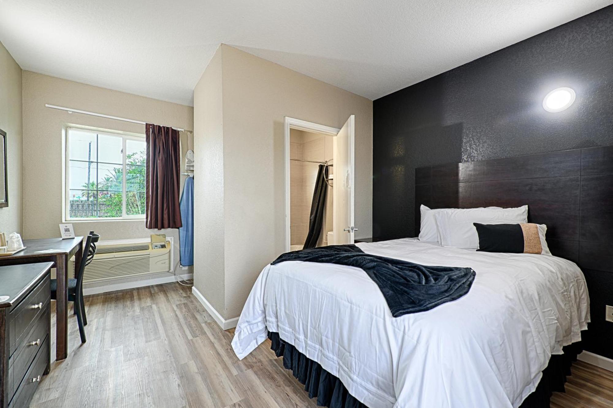Hotel Dilley Grand Εξωτερικό φωτογραφία